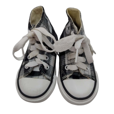 Converse Kids Sneakers Size 4 Gingham 