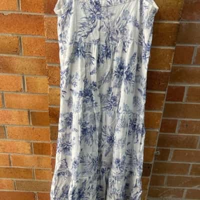 Just Jeans Womens  Size 8 Midi Dress Blue / Floral / White 