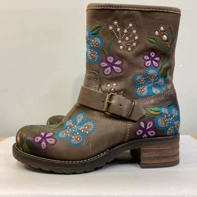 Ziera Womens  Size 37 Handmade Leather Embroidered Boots Brown / Floral 