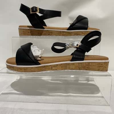 I LOVE BILLY Women's  "Harita-Il" Size 38 Sandals Black  