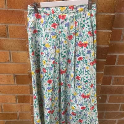  Womens La Femme  Size S Midi Skirt Floral 
