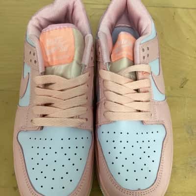 Nike Kids  Size 6.5 Pink  / White 
