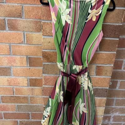Review Womens  Size 10 Midi Dress Floral 