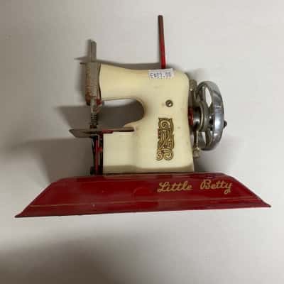 Little Betty Vintage Sewing Machine
