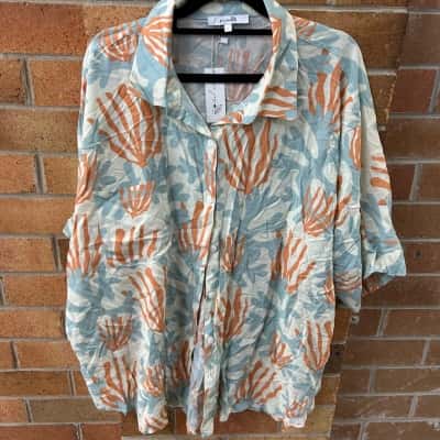  Womens  SAN Jose The Label Size L Short Sleeve Shirt Pattern 