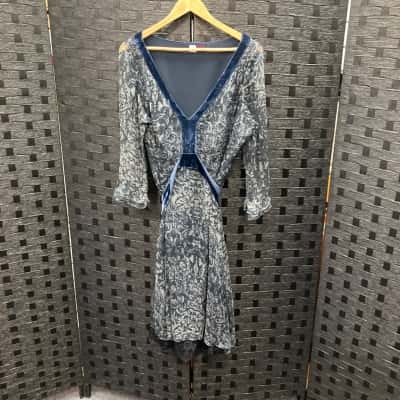 Table Eight Womens  Size 18 Long Sleeve Dress Blue / Grey 