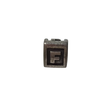 Pandora 925 ale F Charm