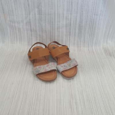 Diana Ferrari Super Pretty /Shimmer Front Strap Detail & Brown Heel Elastic Strap /Mottled Sole /Sandals Size 39 