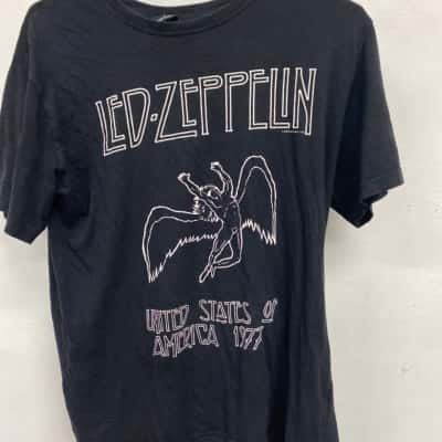 Led zeppelin Mens  Size S Short Sleeve T-shirt Black  