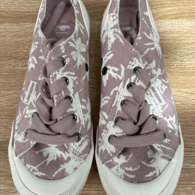 Rocket Dog Womens  Size 7 Sneakers 