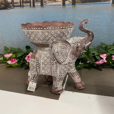 Elephant statue