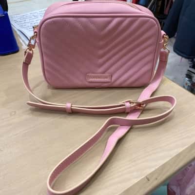 LOUENHIDE Anastasia Crossbody Bag - Pink