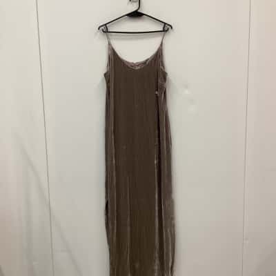 Thurley Womens Maxi Dress Grey / Silver crushed velvet 