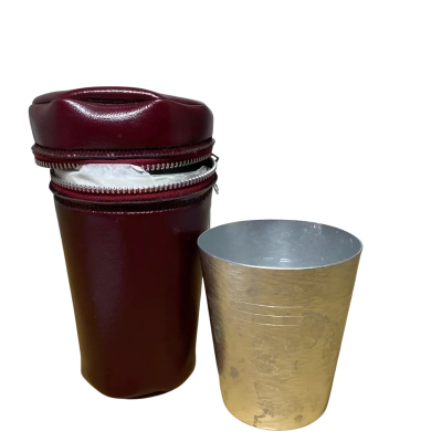 Vintage 60s anodised aluminium picnic beaker cups case