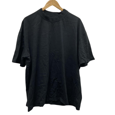 Sampson & Taylor Mens  Size M Black T-Shirt RRP $45.00
