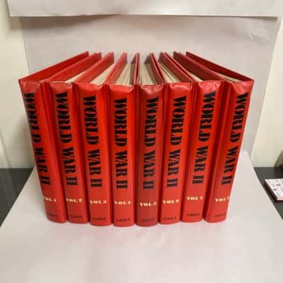 Vintage World War Two magazine collections / volumes 1 to 8 / pages 1 to 1680 / part 1 to 84