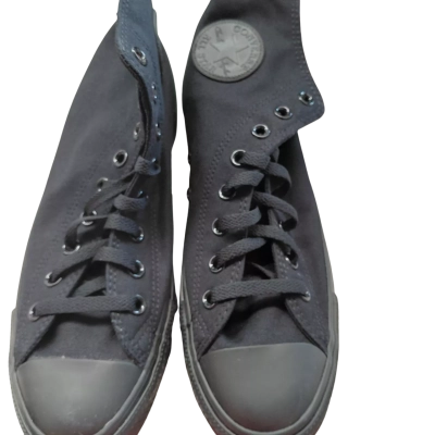 Converse Mens  Size 8 Sneakers Black  