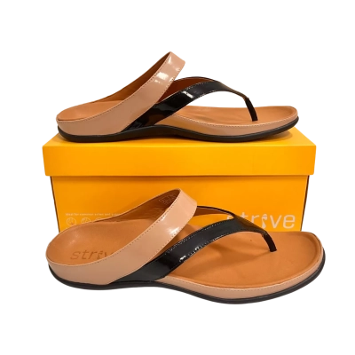 Strive Yoto Women’s Size 11 Roebuck Black Patent Leather Comfort Sandals