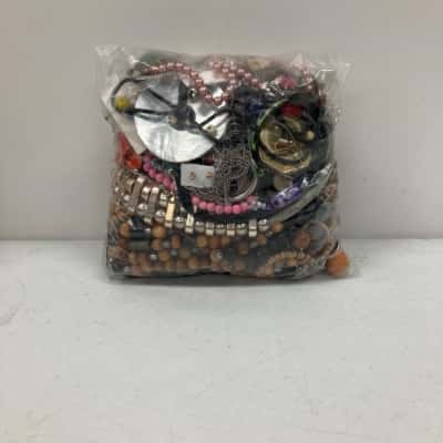  Womens Bulk Assorted COSTUME JEWELLERY 