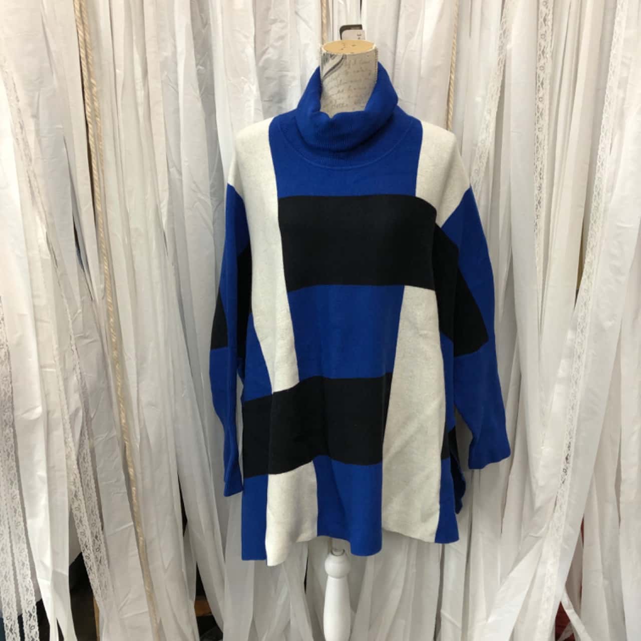 Womens WLane Size XL Jumpers Black / Blue / Grey