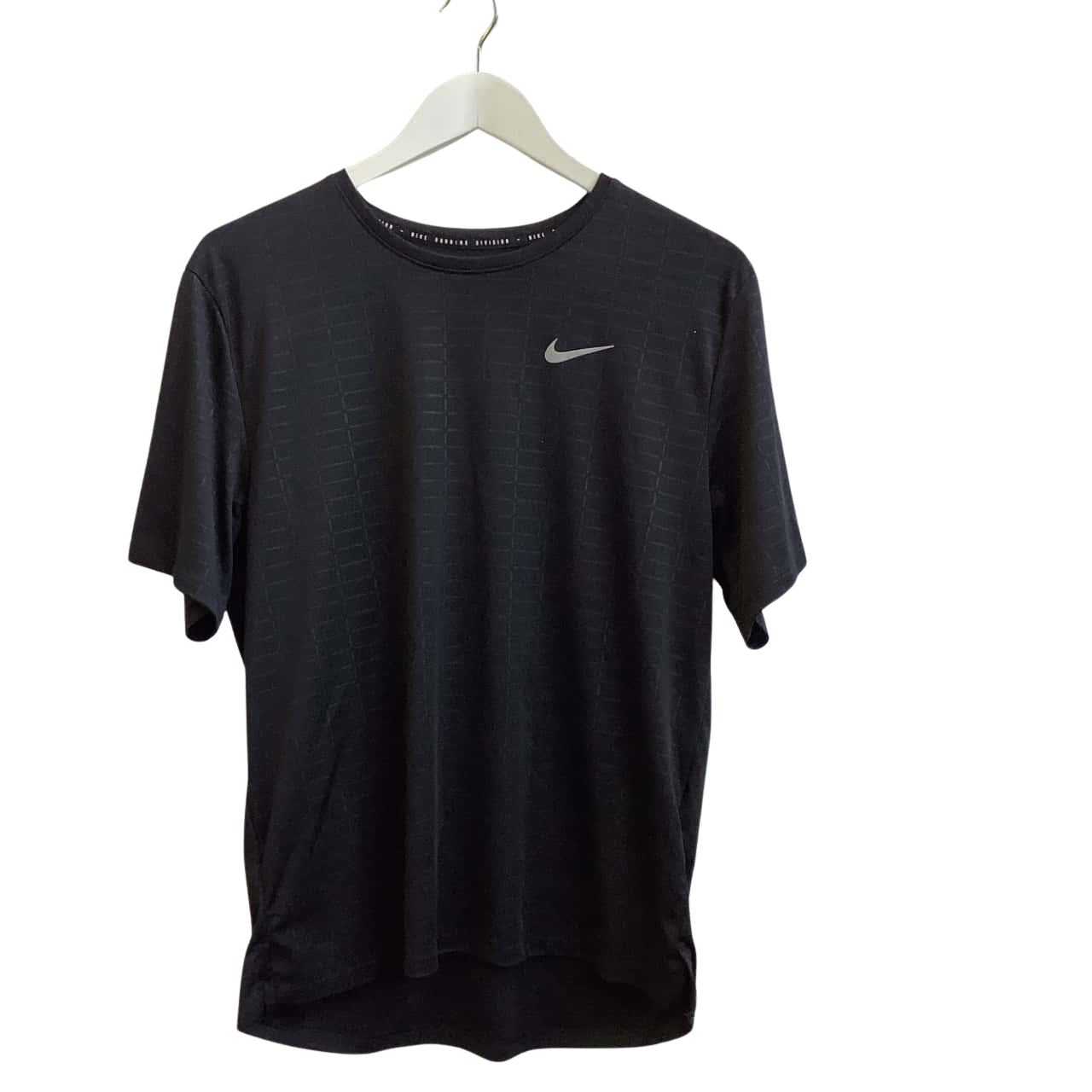 nike tee with swoosh in the middle