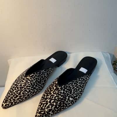 NEW!! Seed Cheetah Print Flats - Point Toe 