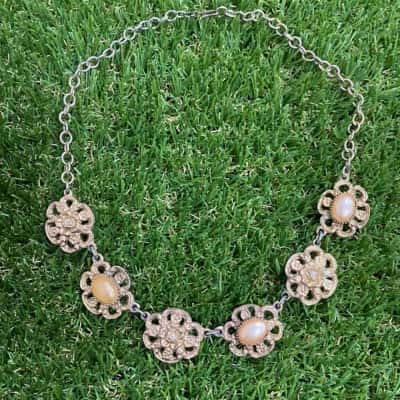  Womens Vintage Gold Tone Champagne Coloured Faux Pearl Necklace 