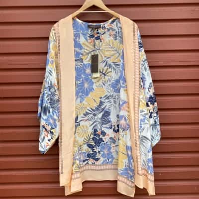 Maggie T Womens Size 2 Multicoloured Short Sleeve Silk Top 