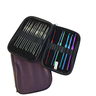 32 Assorted Boye Crochet Hooks