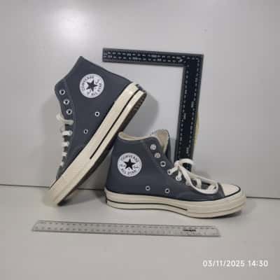 Converse Mens Chuck Taylor Size 7 PreOwned Near New 