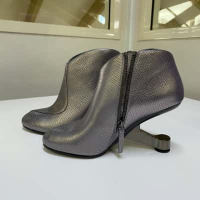 United nude Women’s silver/grey heel boot Size 39 