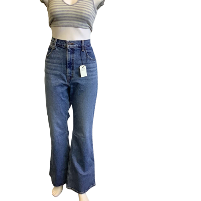 BNWT Levis Women's Size 32 70s Flare Jean Blue 