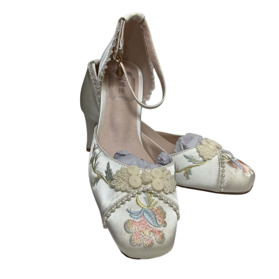  Womens  Size 6 Floral / Gold / White Formal High Heels 