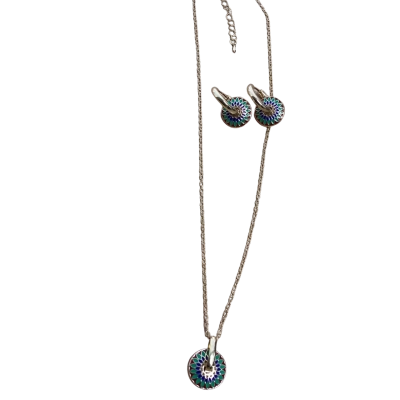 BNWOT Gold dress jewellery set