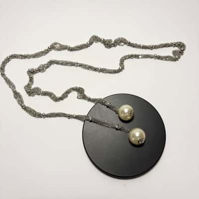 Traditional Lariat Style Necklace with textured Silver Tone chain & Faux pearls