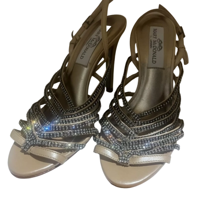  Mary McDonald London Women's Size 7 Heels 