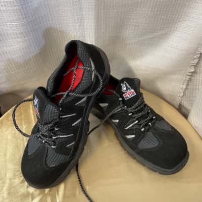 Steel Blue Unisex  Size 9 Sneakers Black  / Grey / Silver 