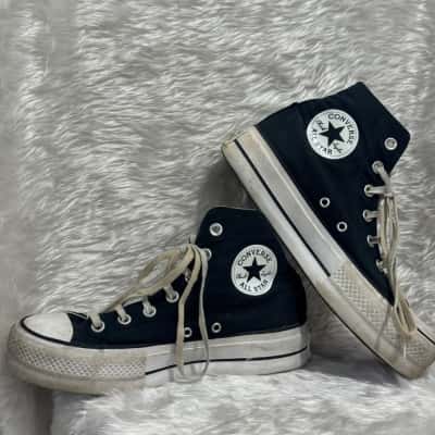 Converse Womens  Size 7 Boots Black  / White 