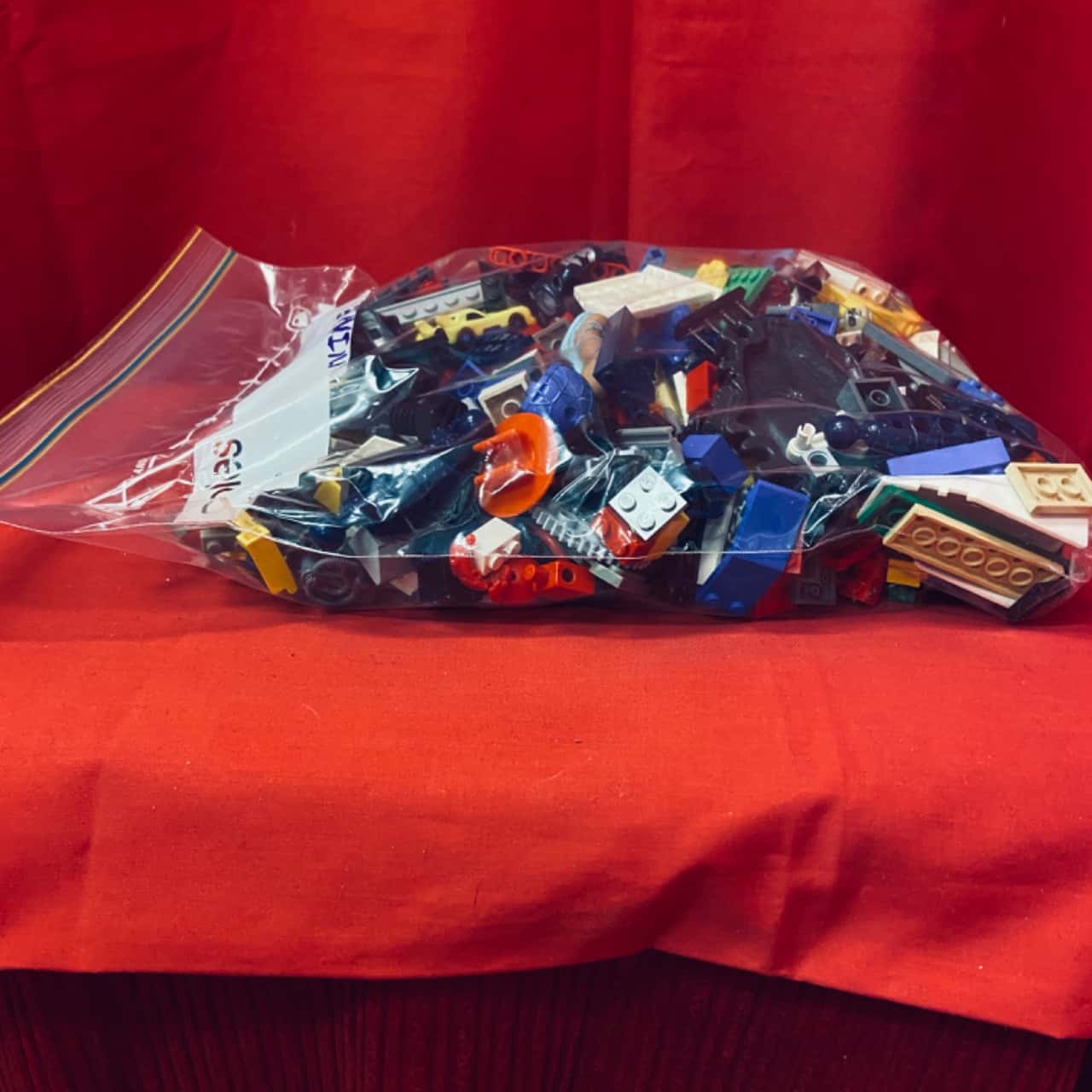 1Kg Mixed Bag of Lego (s)