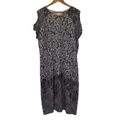 Jendi Size 16 Black / White Dress