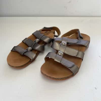 Scholl Orthaheel Technology Silver Sandals  Size 40 