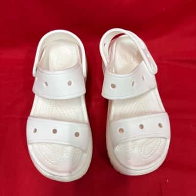Crocs Mega Crush Women's  Size 6 Sandals White 