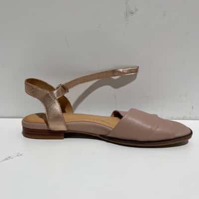 Ziera Pillow Walk Womens  Size 39 Sandals Champagne / Nude 