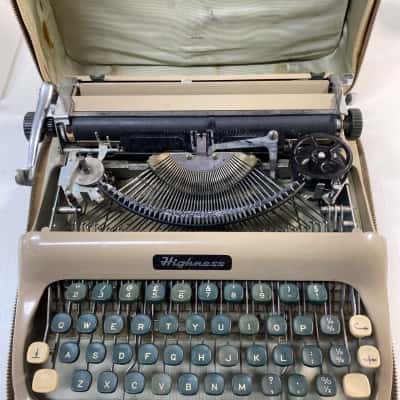 Vintage Highness typewriter made in Czechoslovakia