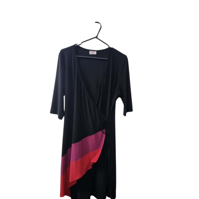 Leona Edmiston Women's Size 6 Wrap Dress Black  / Pink  / Red 