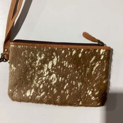  Belle Couleur Women’s purse 