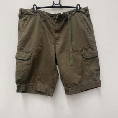 Canterbury Mens Cargo Shorts Size 40 Olive 