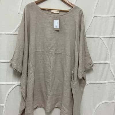 The Italian Cartel Womens  Size One Size Casual Dress Beige 