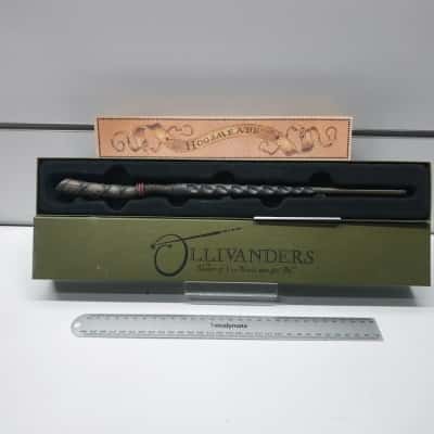 Ollivanders Hogsmeade Collector's Wand