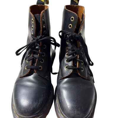 Dr Martens Unisex Women's  Size Women’s 8 Boots Mens Size 7